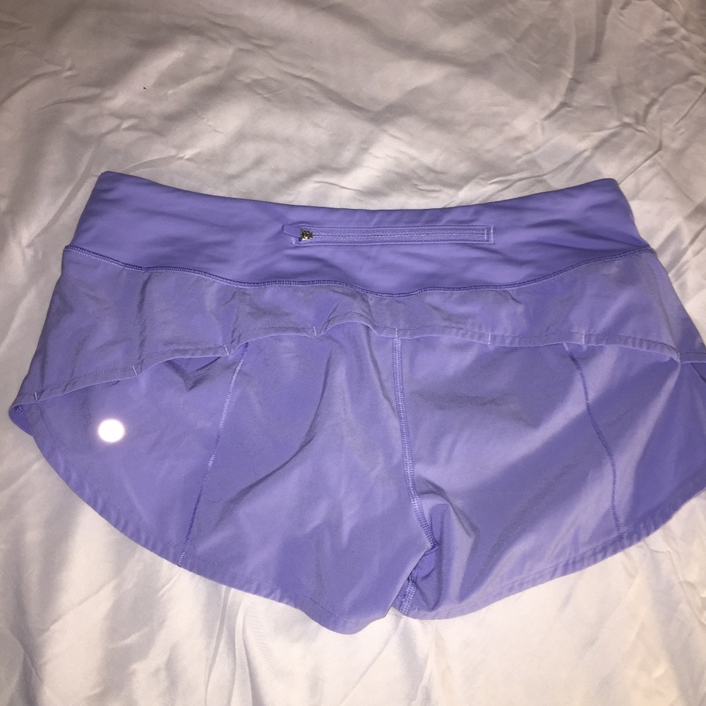 lululemon shorts size 6 - 2.5 inseam